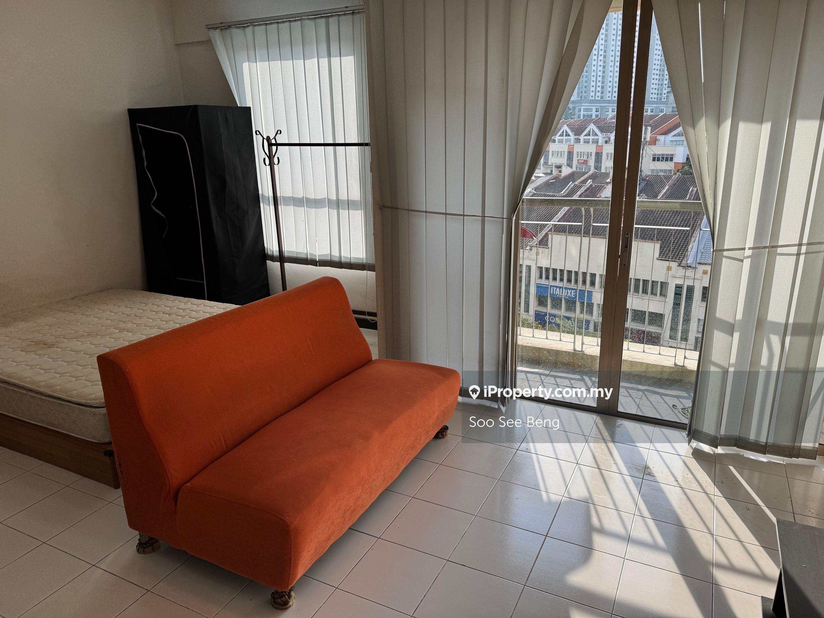 Ritze Perdana, Block A, Middle Floor