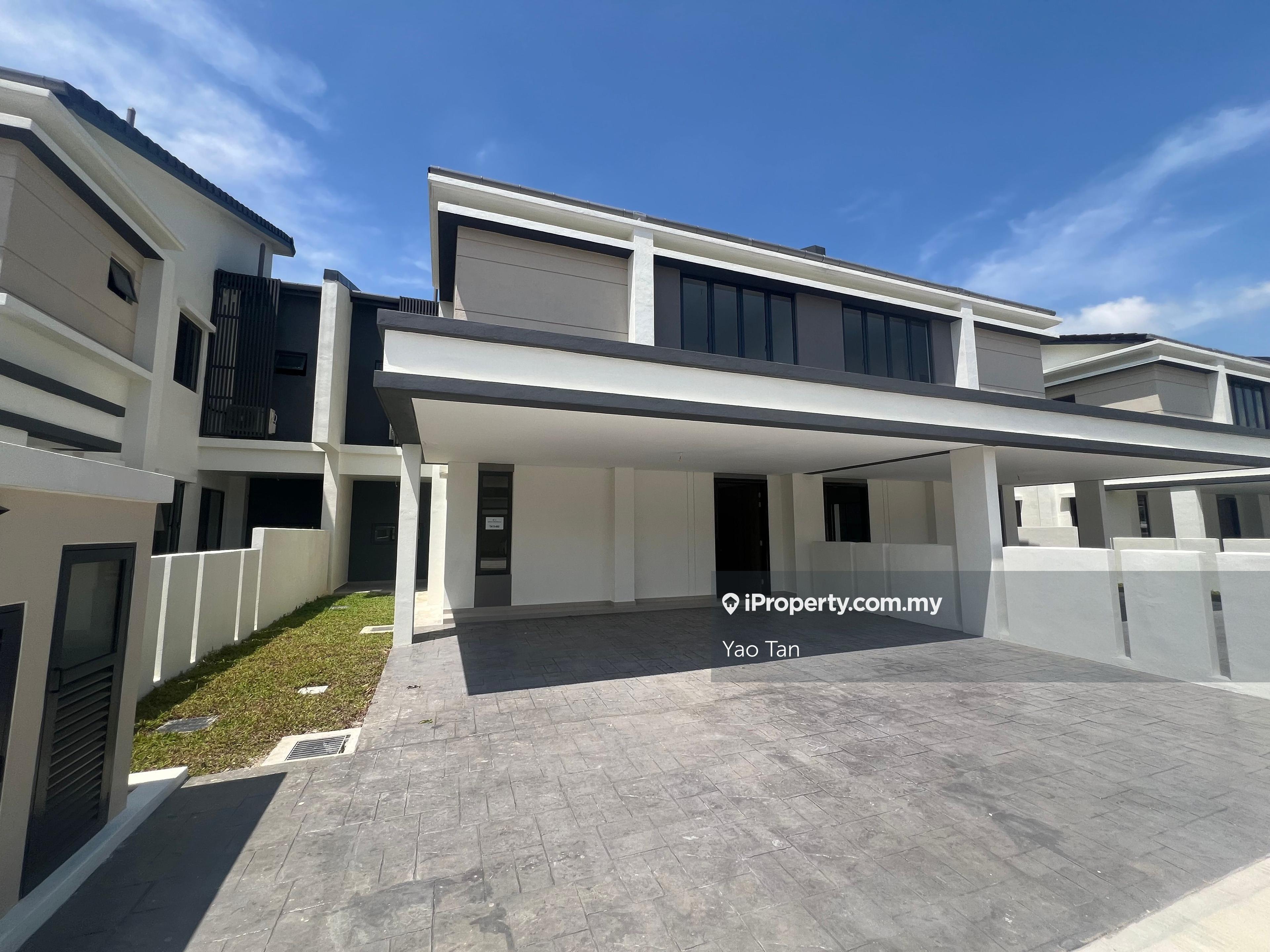 Gemala Residence @ Tropicanca Aman Lakevilla Brand New