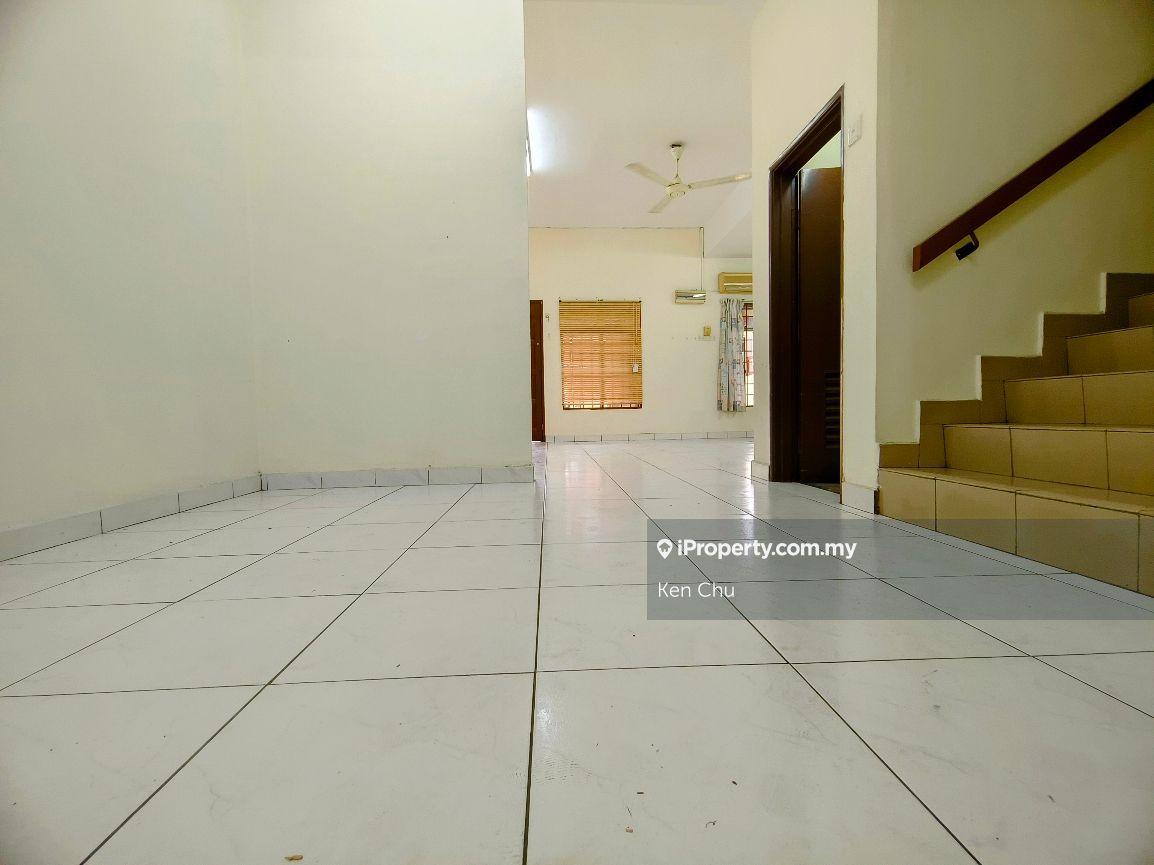 Kitchen extended well maintained unit 