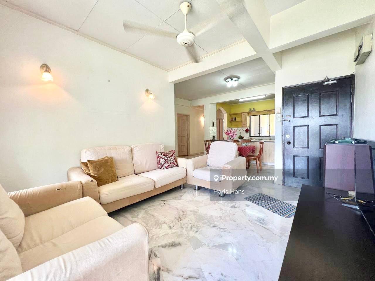 2 Carparks Renovated Unit Partially Furnished Flexible Booking 