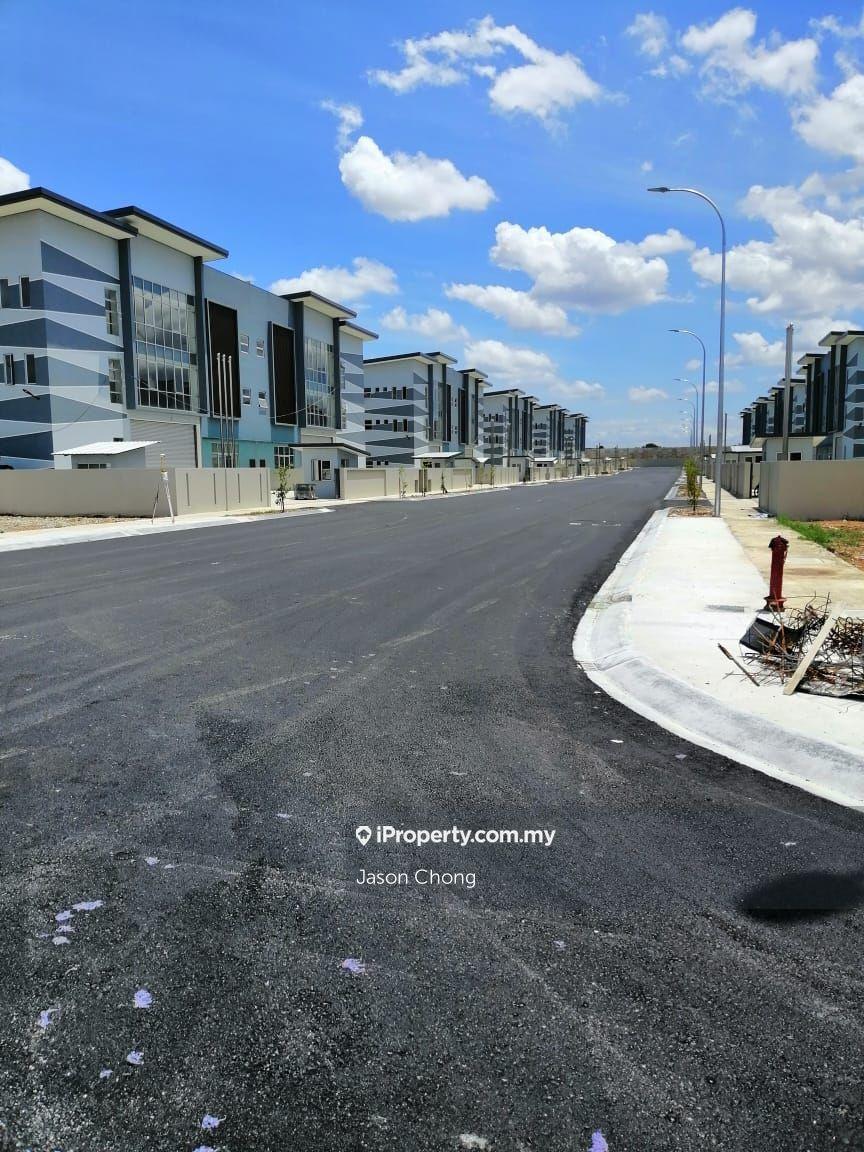 Limited 3 storey corner semi d factory For Sale