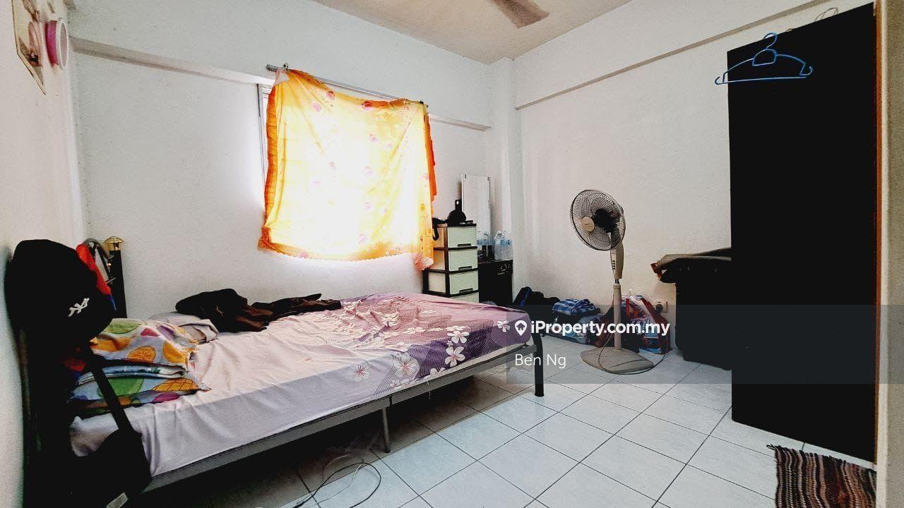 Sri ria apartment 871sf kajang