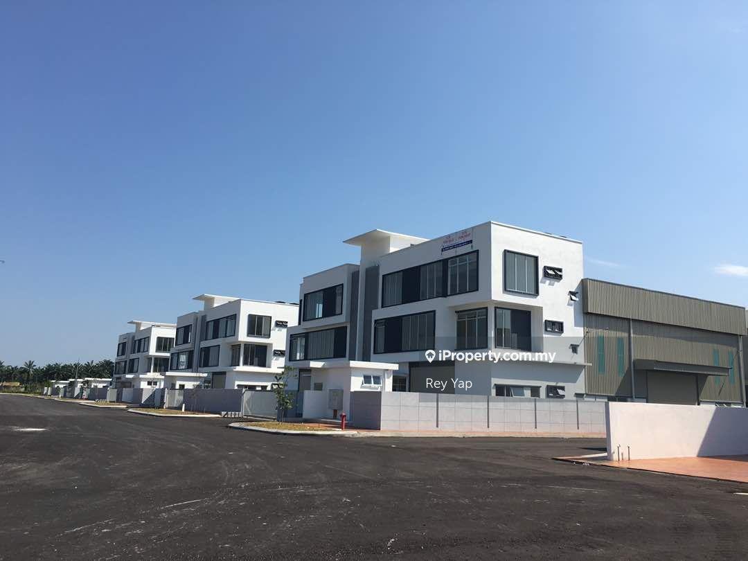 Nice Semi-D factory in Bukit Badong