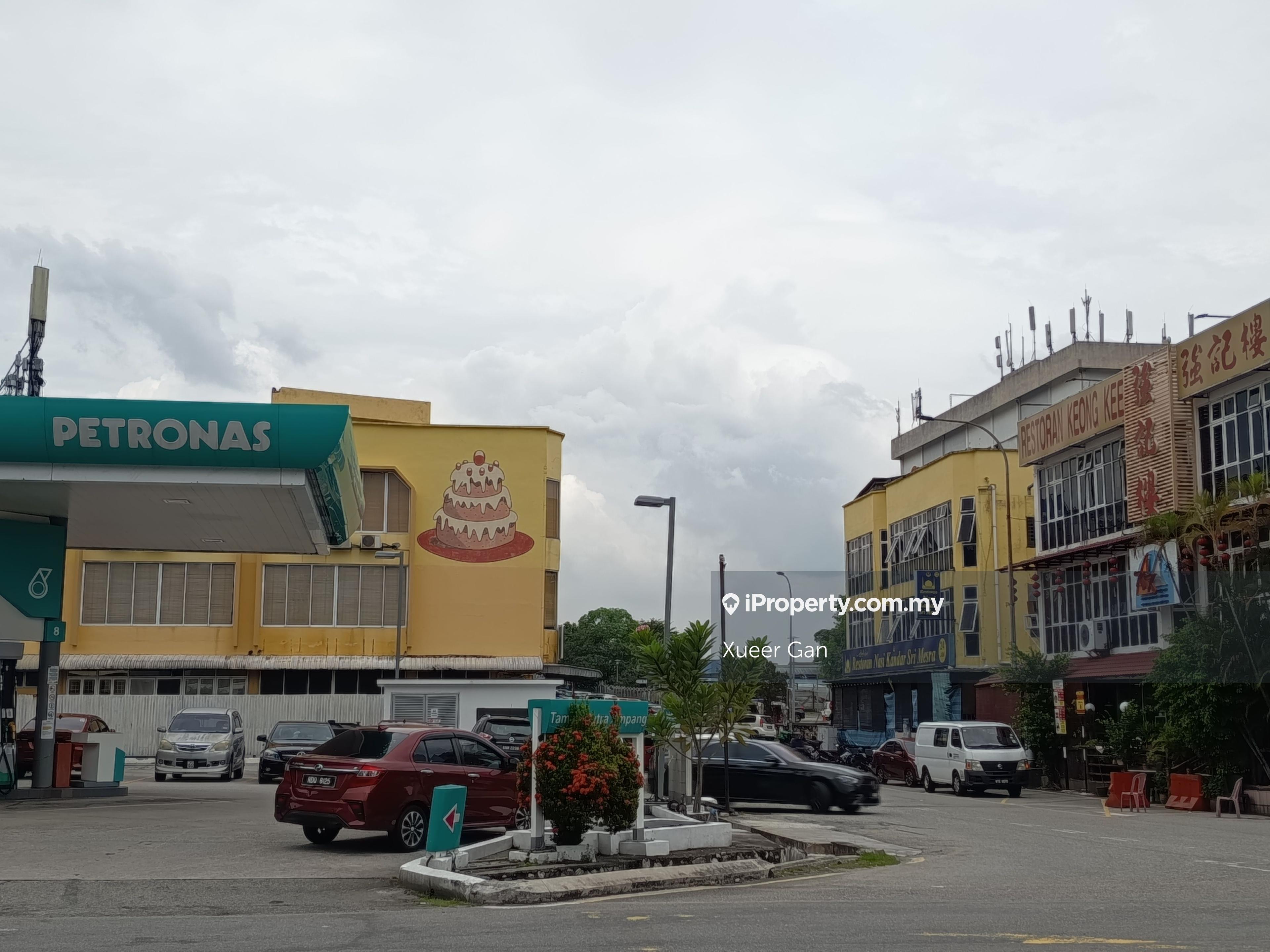 Ampang 3 Storey Corner Shop for Sale- Tenanted - Below Market Price
