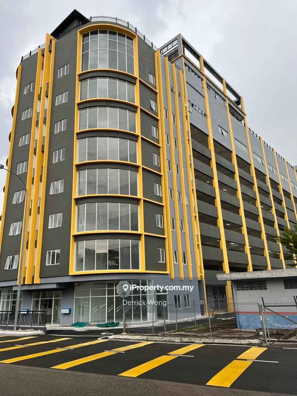 New hotel ready with 174rooms/ 15mins from JB/ Suits hotel, wellness