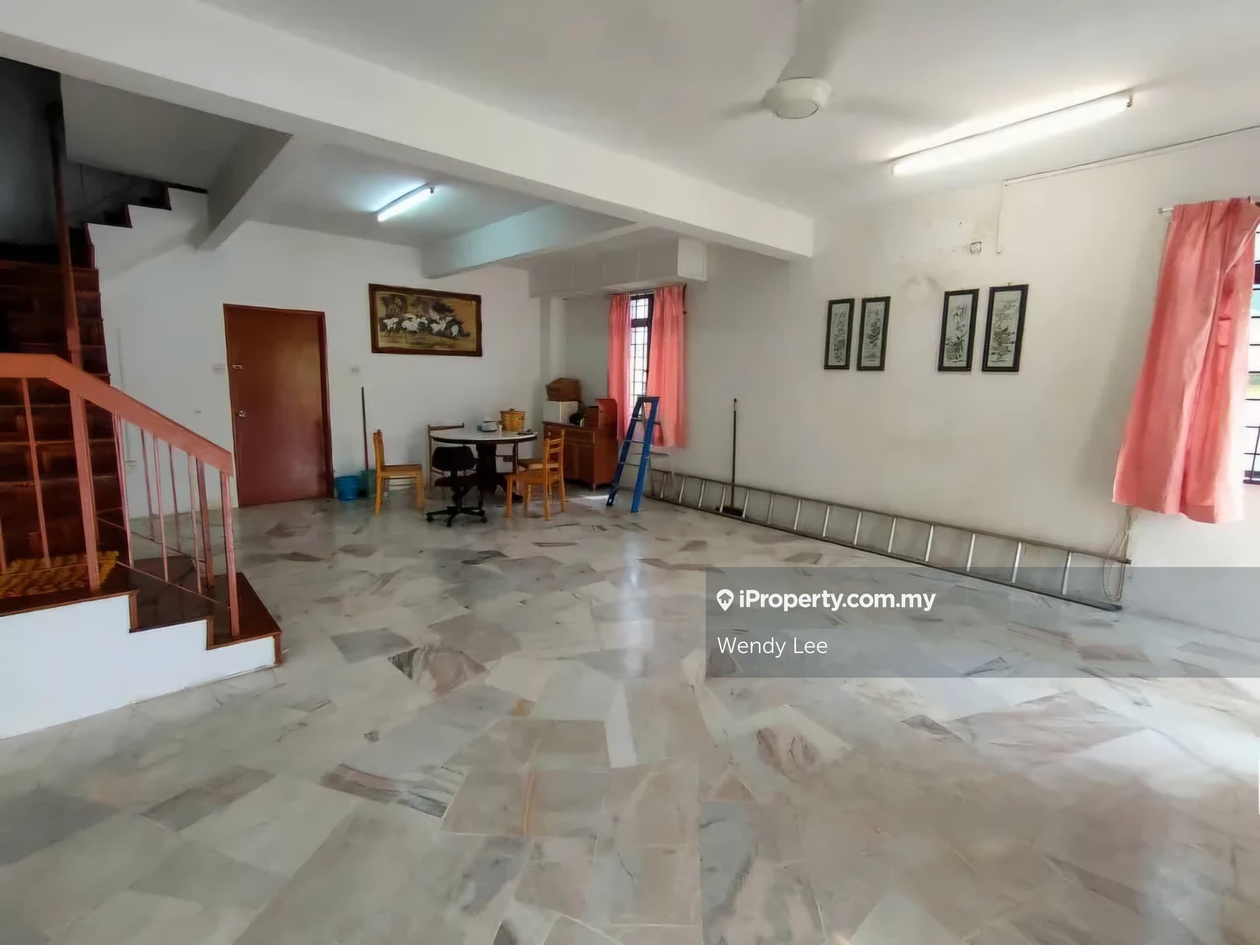 Double Storey Taman Puchong Utama 9 Move In Condition 18x60