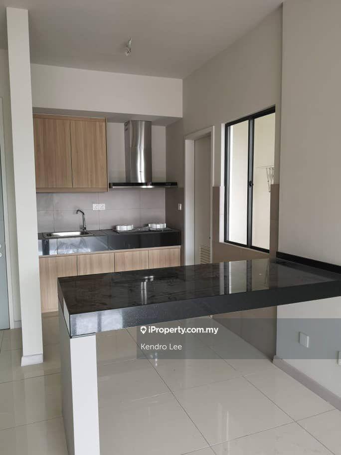 991sf 2 Rooms Partially Furnished Guaranteed Lowest Price 535k
