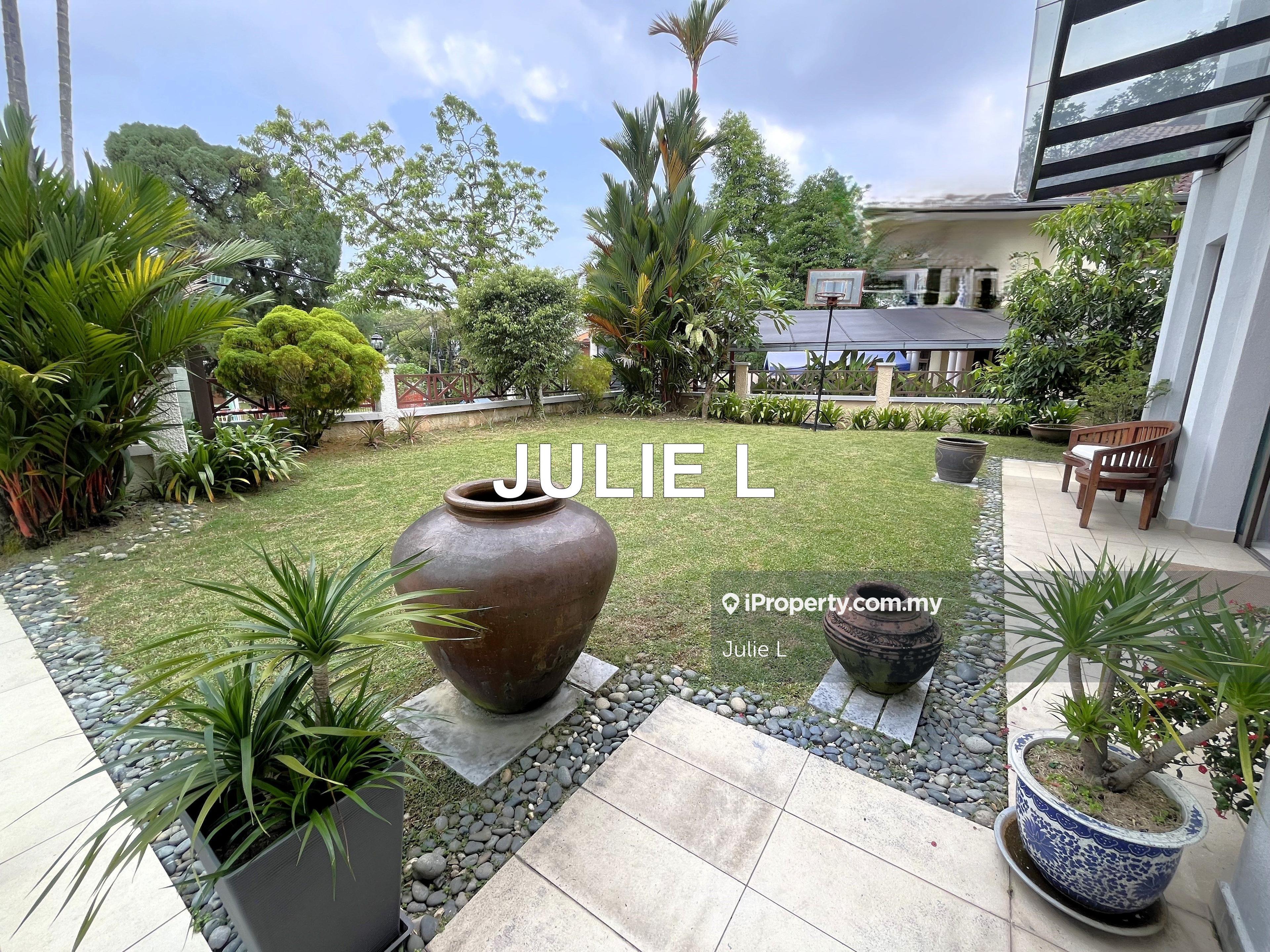 Charming Bungalow with a stylish ambience. Value buy-price negotiable.
