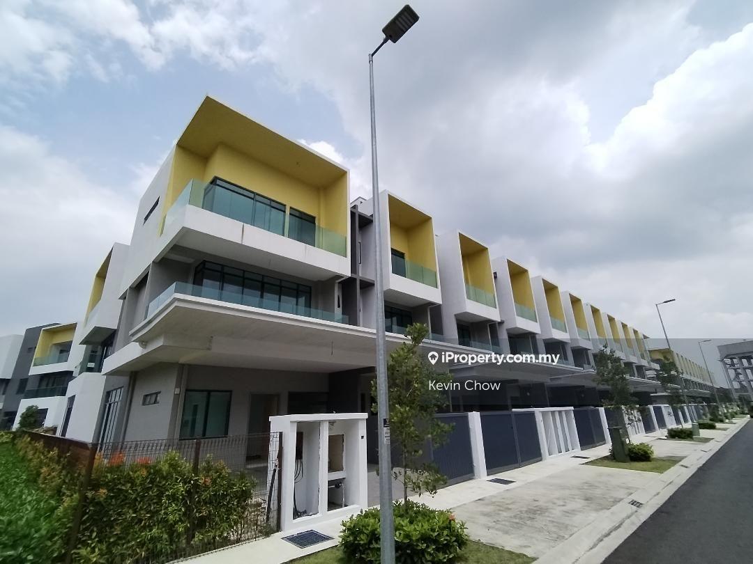 New Completed 3 Storey Superlink House