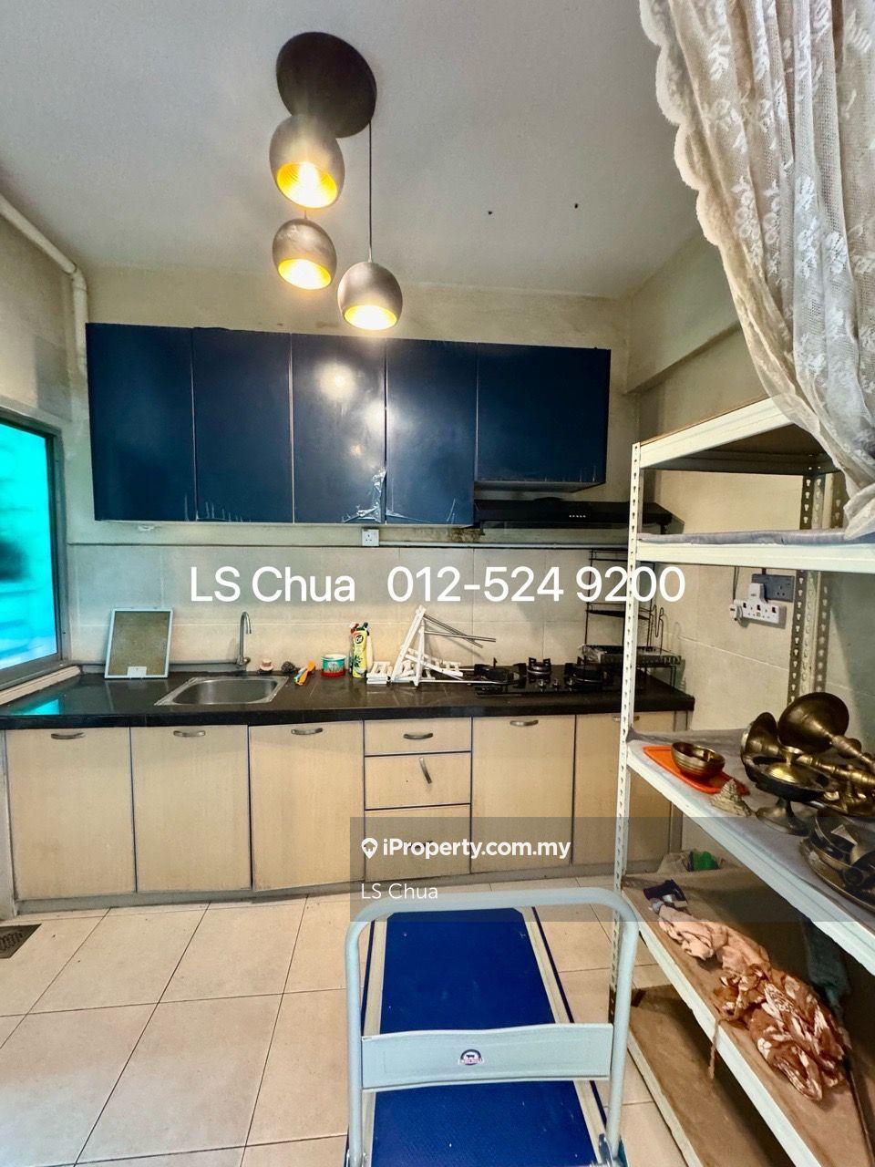 Fully Furnished, Corner unit