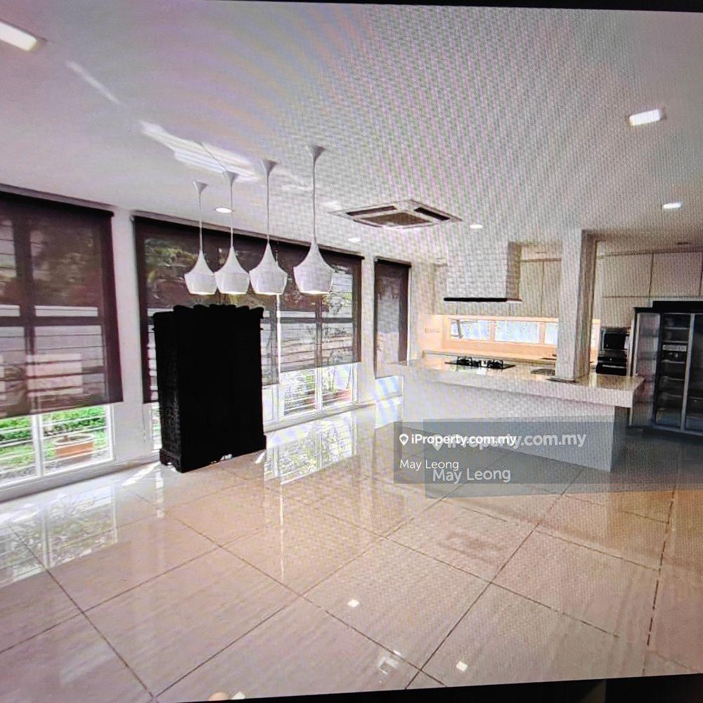 Renovated Semi-D