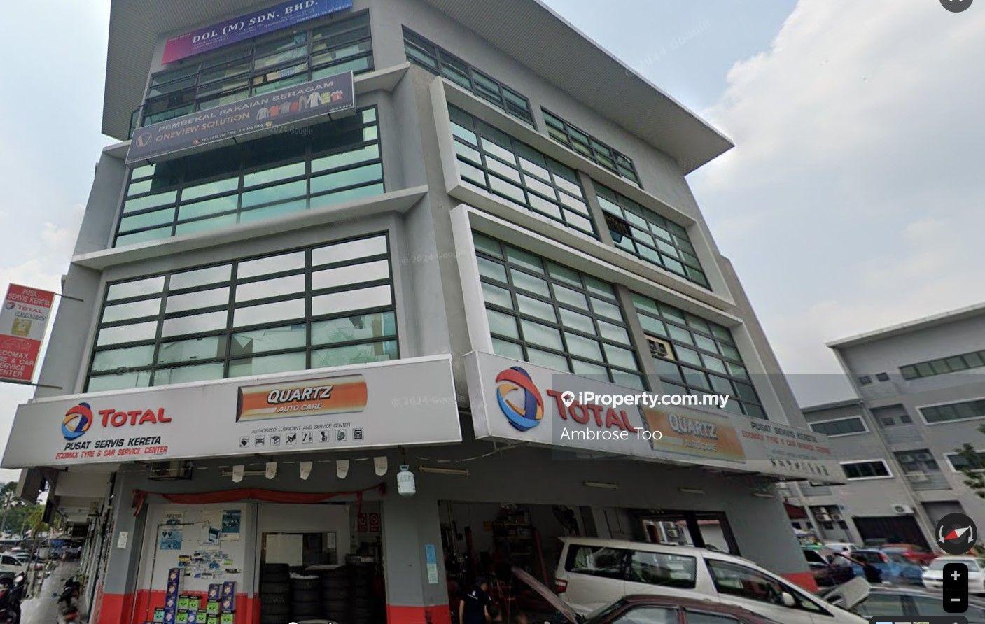 3 Storey shopt lot for sale 4950sqft