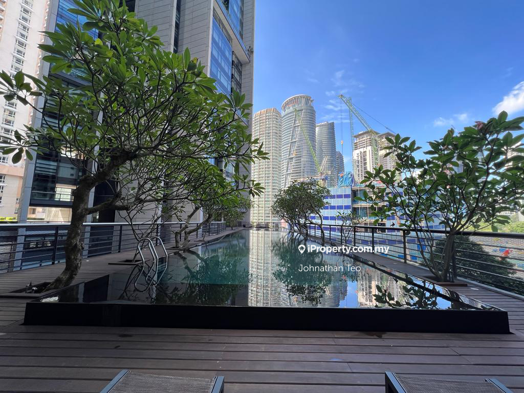 3 mins walk to MRT Station 