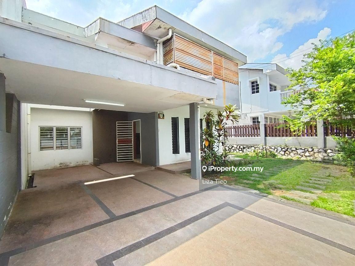 Semi-D walking distance to SRJK(C) Puay Chai & Playground