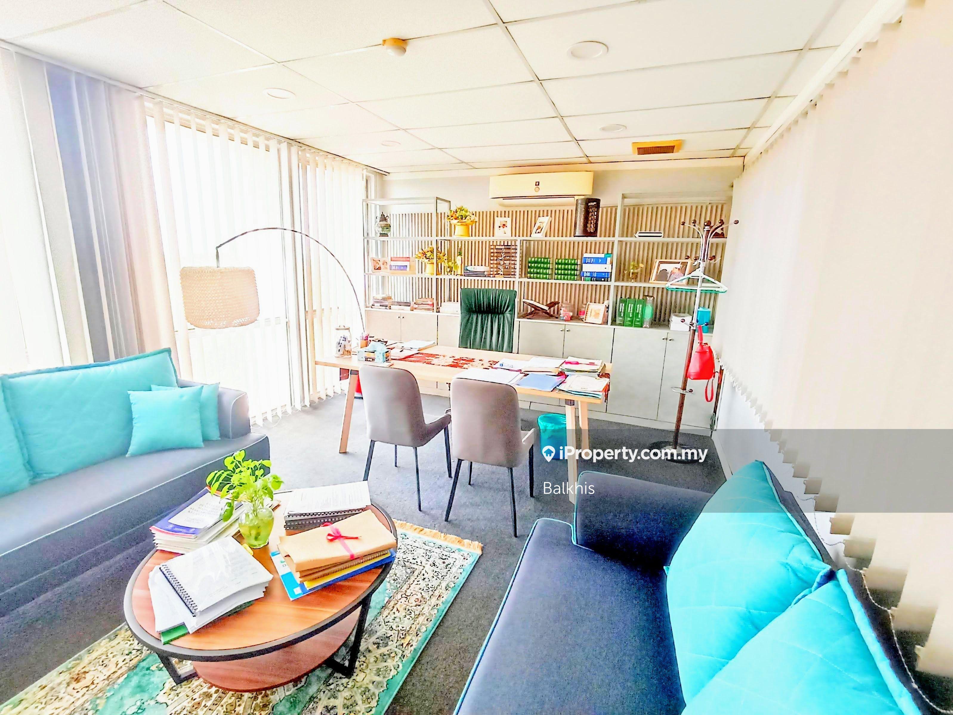 Well Kept Level 7 Spacious Office Sale with Tenancy Worldwide Business