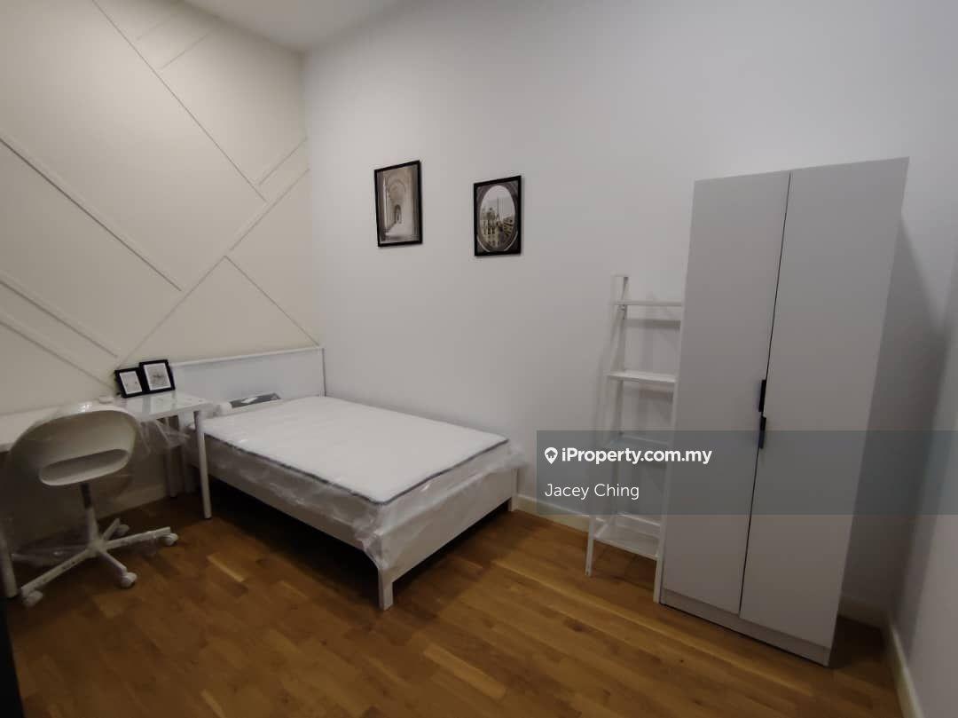 Single Room To Let