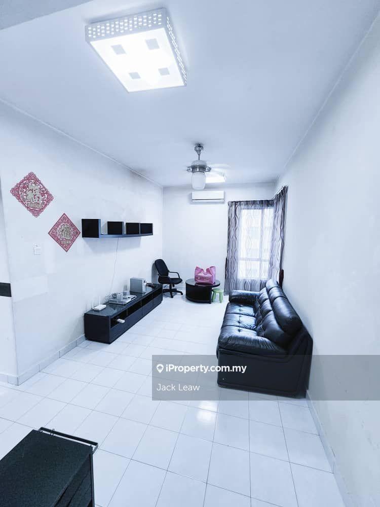Low Down Payment 162 Residency Apartment Renovated Block A Lever 4