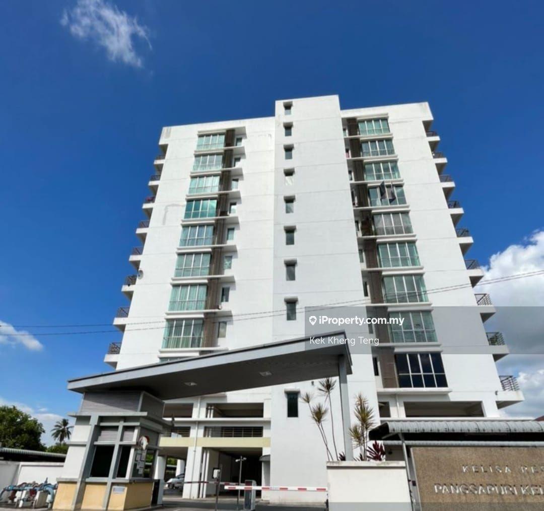 Spacious unit with built up 1549sf only for 465000