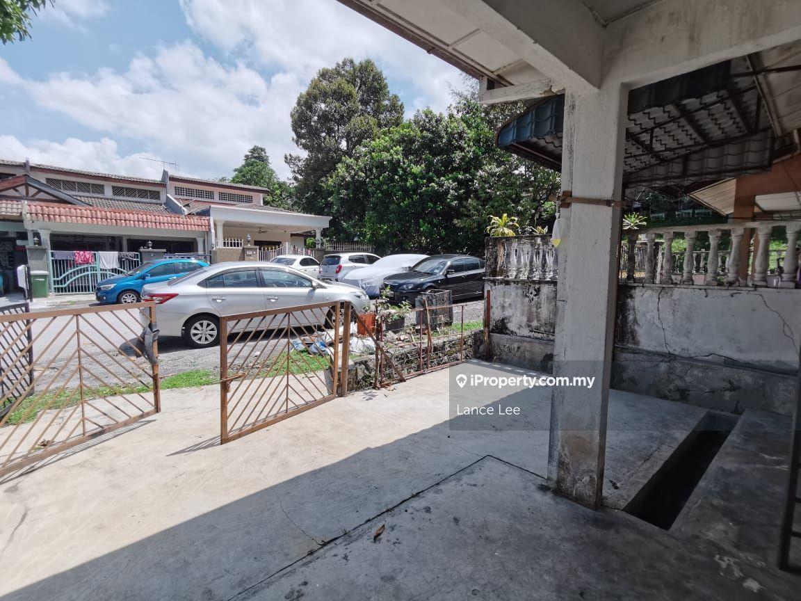 Original Bare Unit Ampang Taman Saga 1 Storey Terrace House