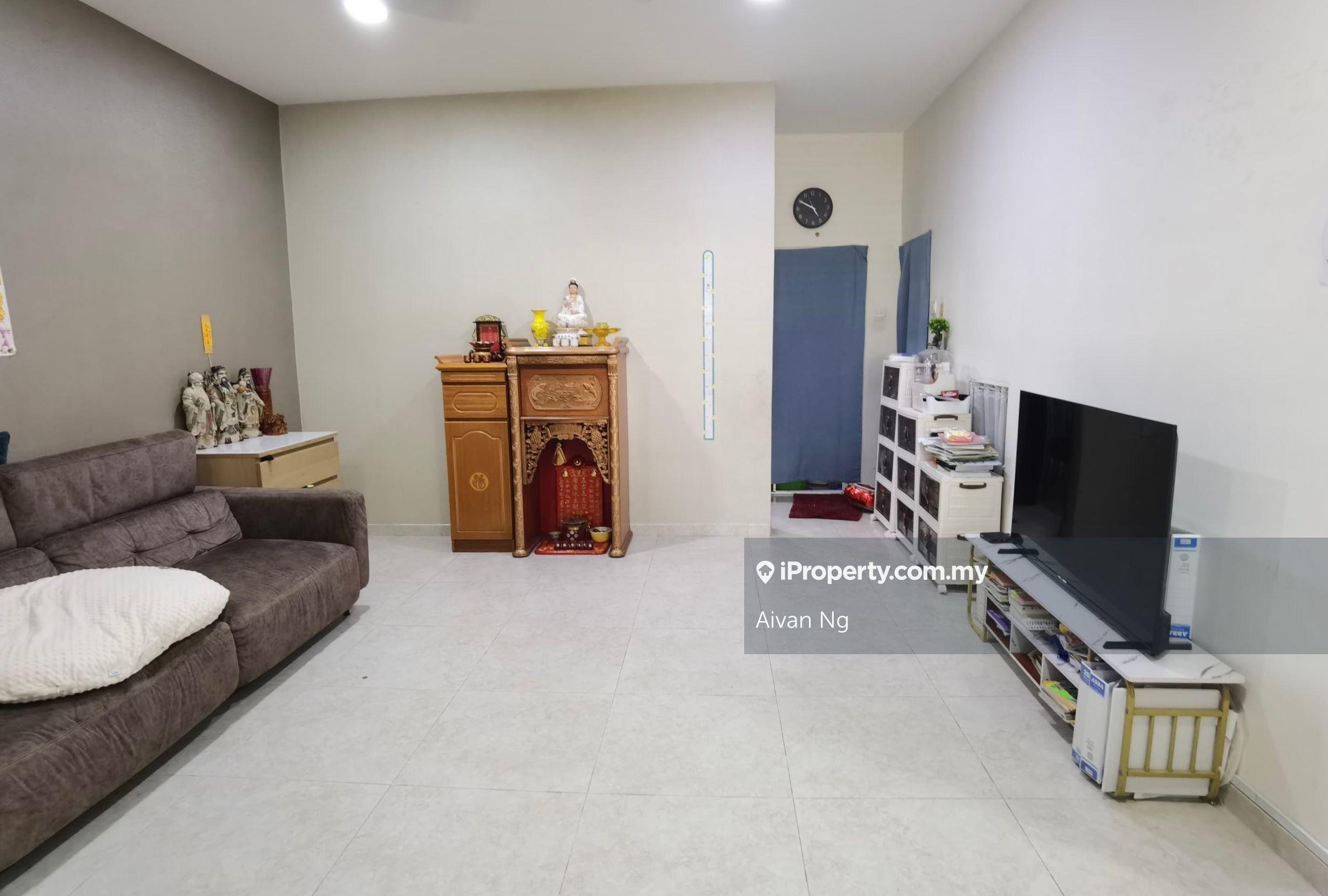 2 Storey Endlot Terrace House Facing Open Space with Extra Parking