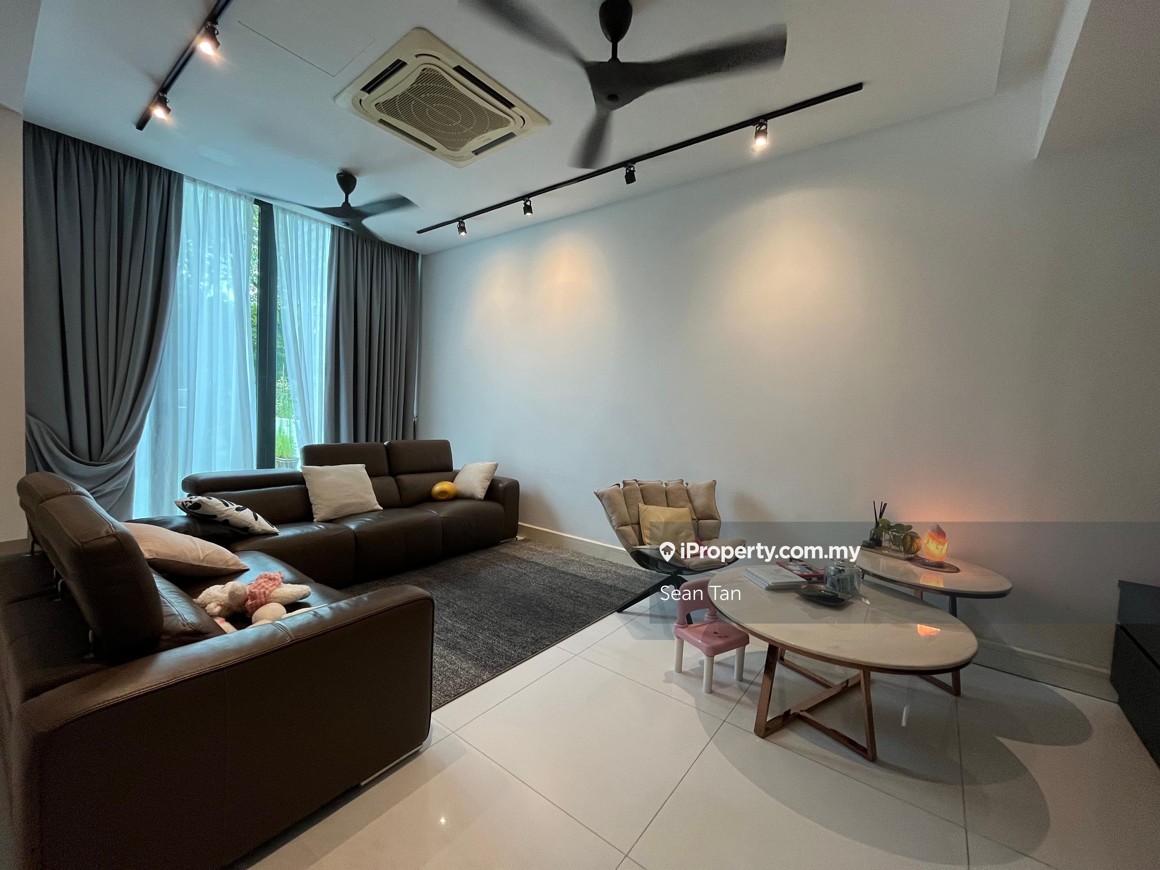 Nicely done up 4 storey villa for sale