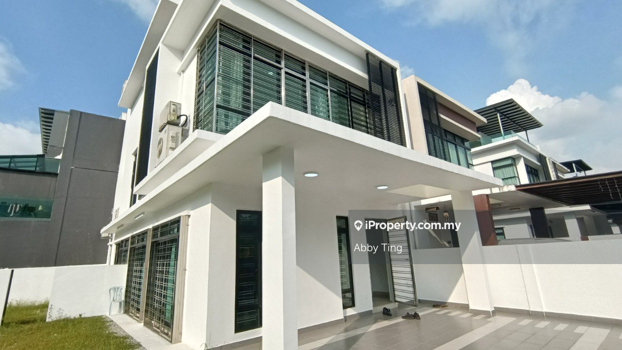 Good Sale - 3 Storey Cluster House @ Mutiara Mas Skudai JB