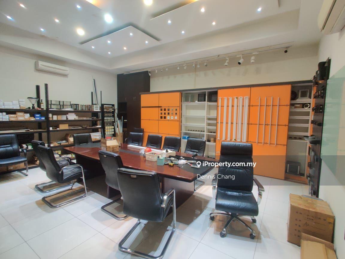 Semi-D factory for Sale in Taman Shamelin Perkasa