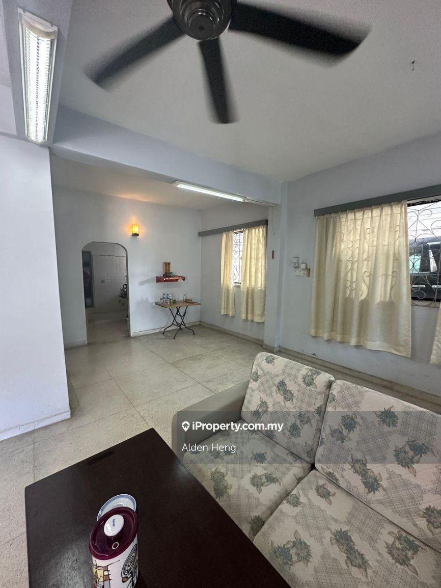 Taman Majidee - Jb town - 2 Storey Semi D - 42' x 72' - Freehold