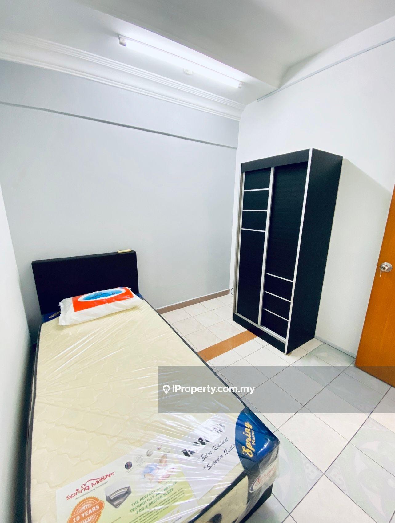 Single Room Fully Furnished With Aircon,Wifi