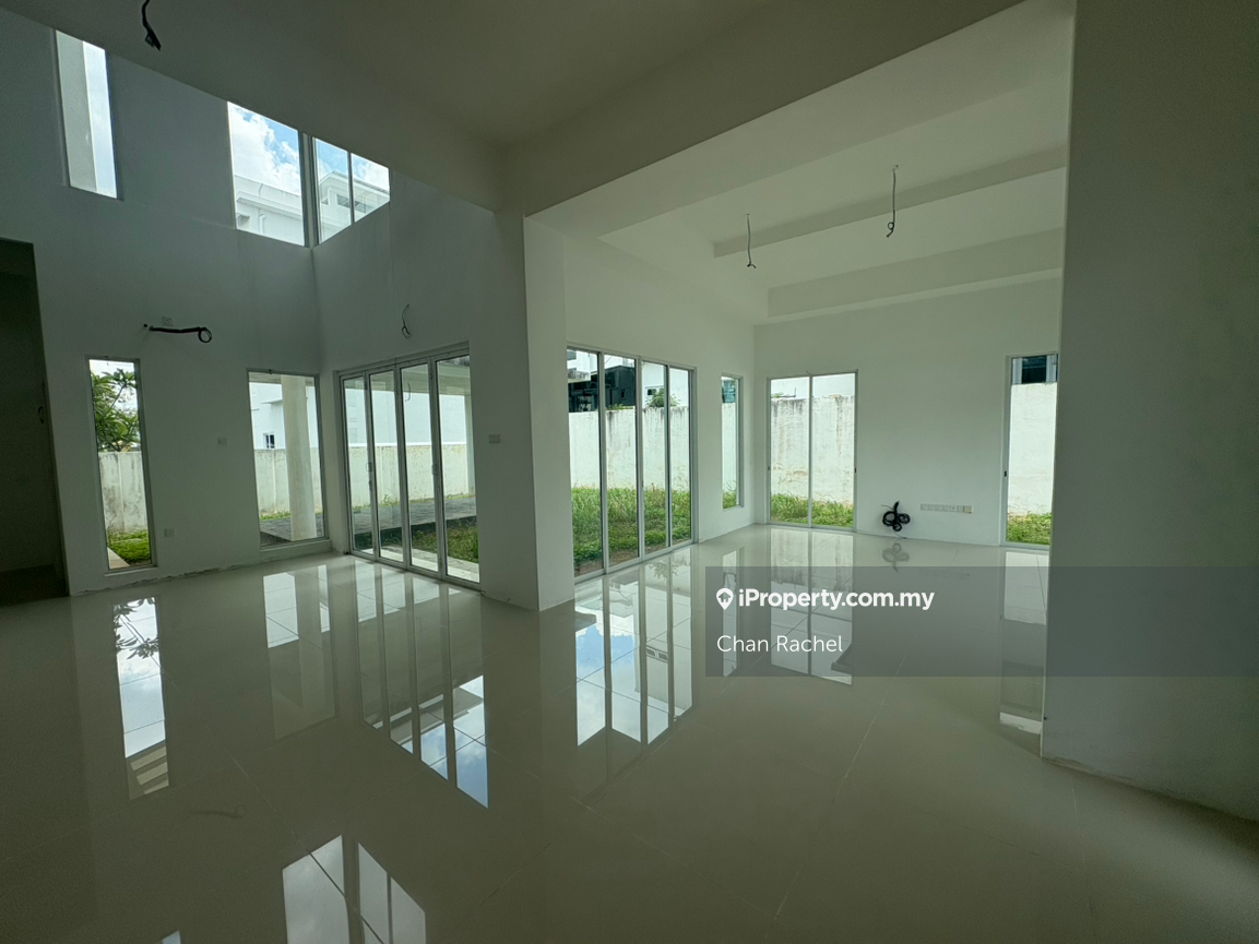 Sales Alma Hillpark bangolow