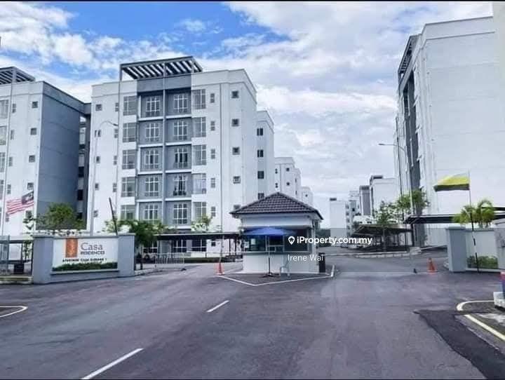 Carpark infront of entrance