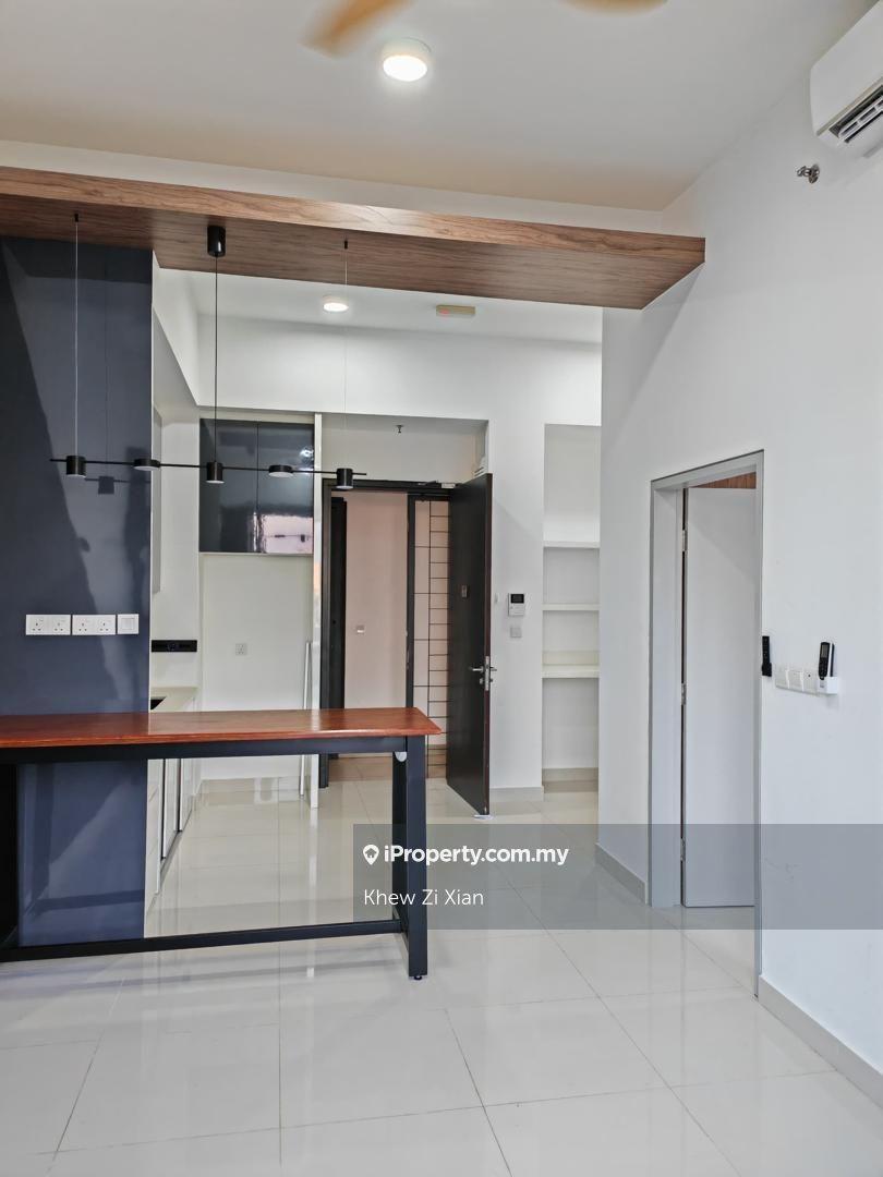 Actual Unit come with Big Balcony