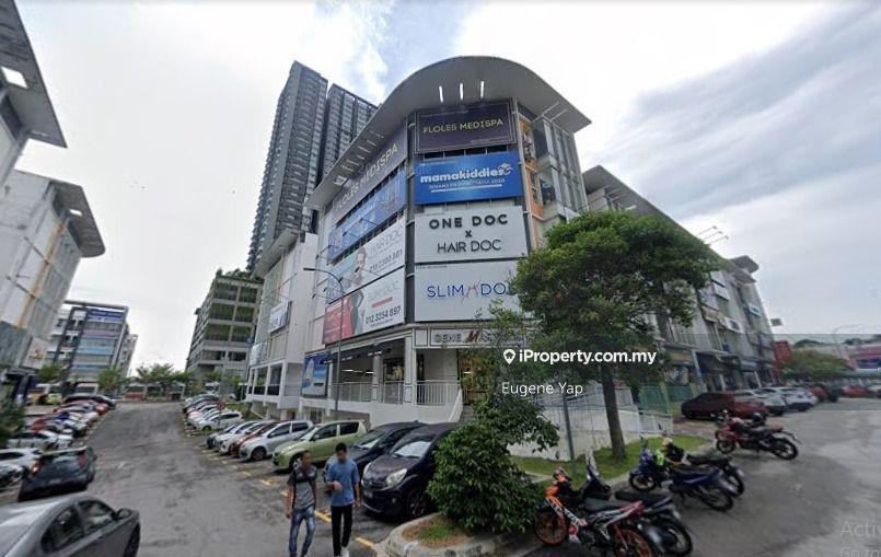 5.5 Storey Corner Shop