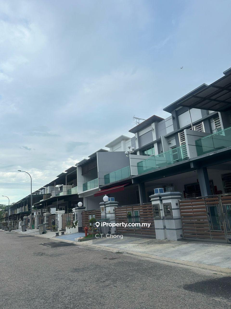Mount Austin Double storey Terrace House