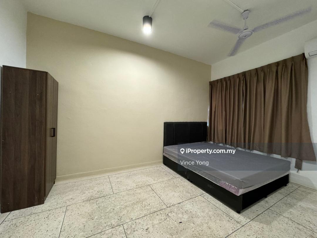 Room available in Jim Quee Johor Baharu near to JB Sentral