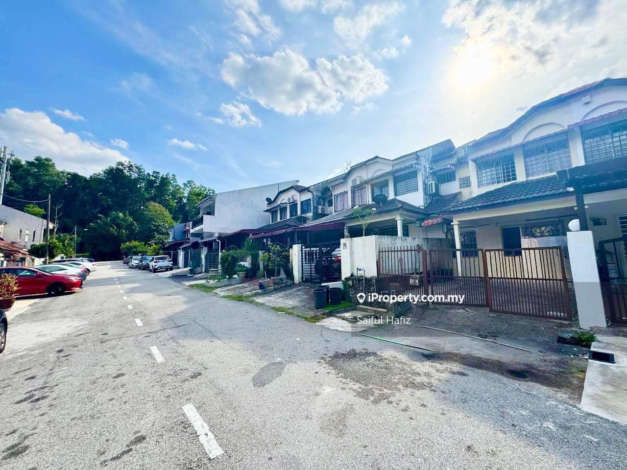 Frehold Double Storey Terrace Taman Cheras Awana