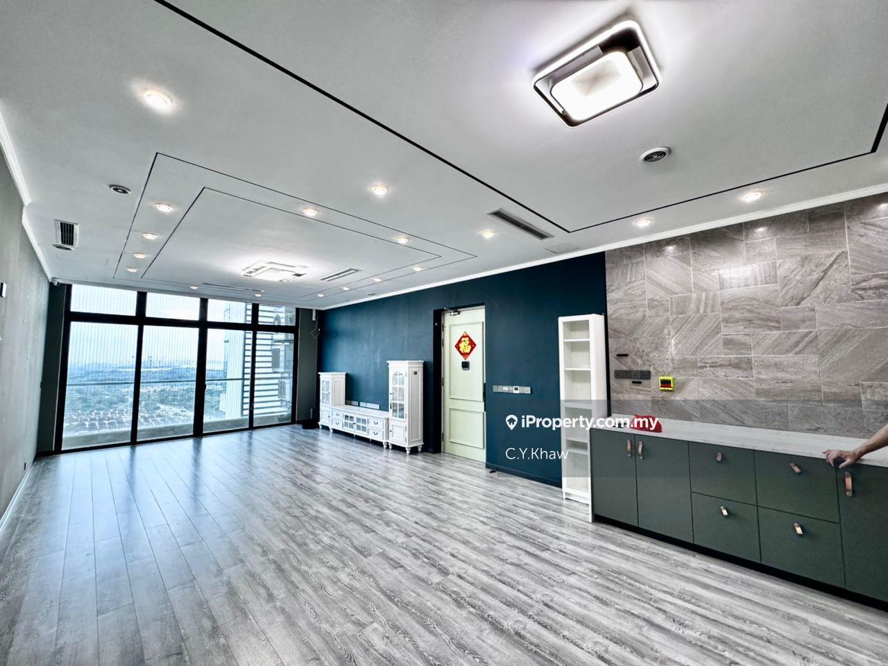 Green Haven Condominium Renovated unit 1593sqft