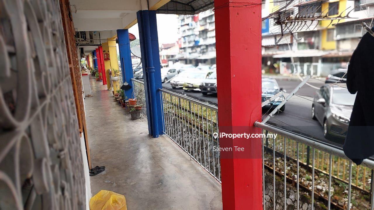 Corner Taman Salak south flat for sale 
