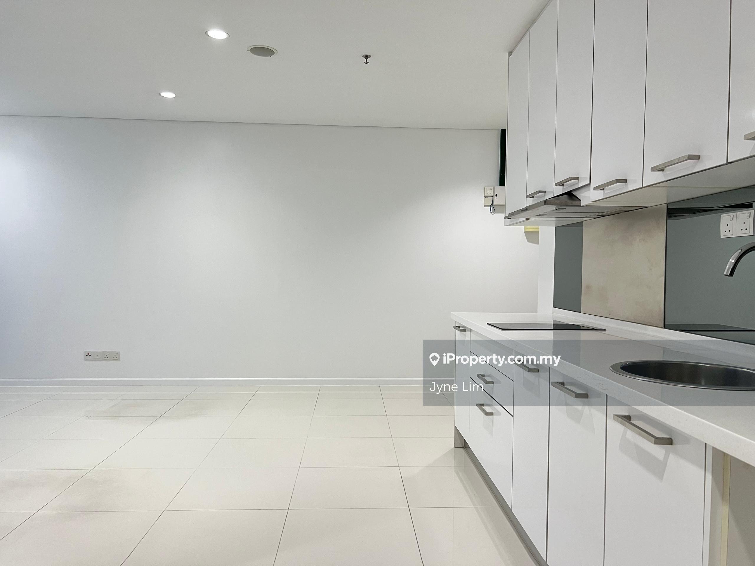Superb Deal. Walk to KLCC, LRT. Many Units Available for Options!