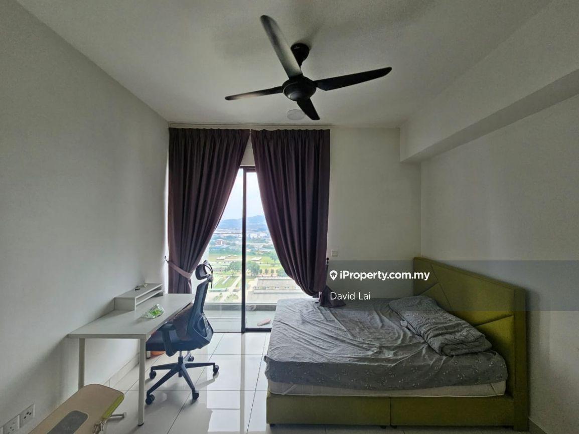 5 min walk to MRT station
