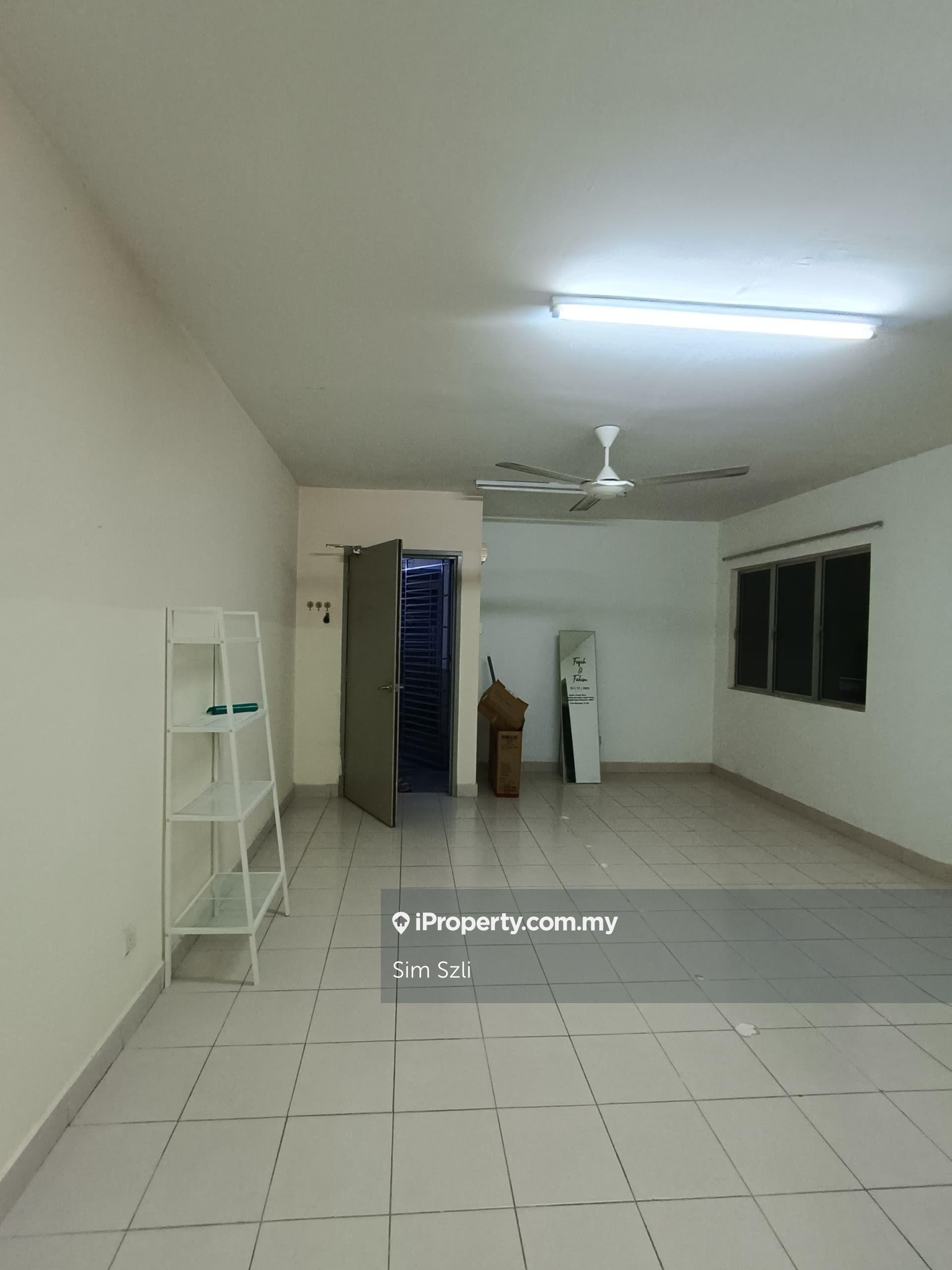Rare Apartment for Sale @ Valencia Apartment