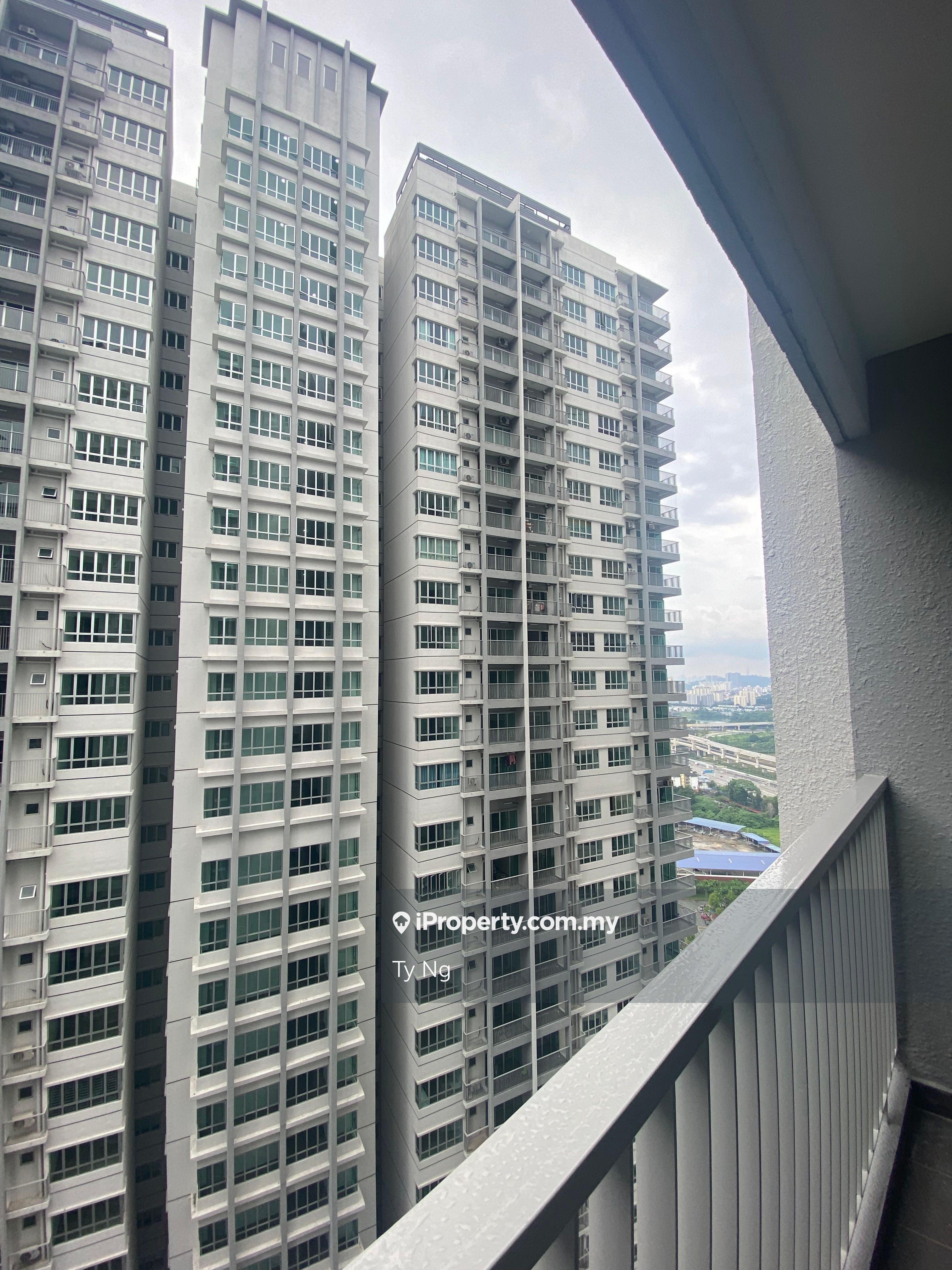 High floor Razak Coty Residence Salak South, Kuchai Lama