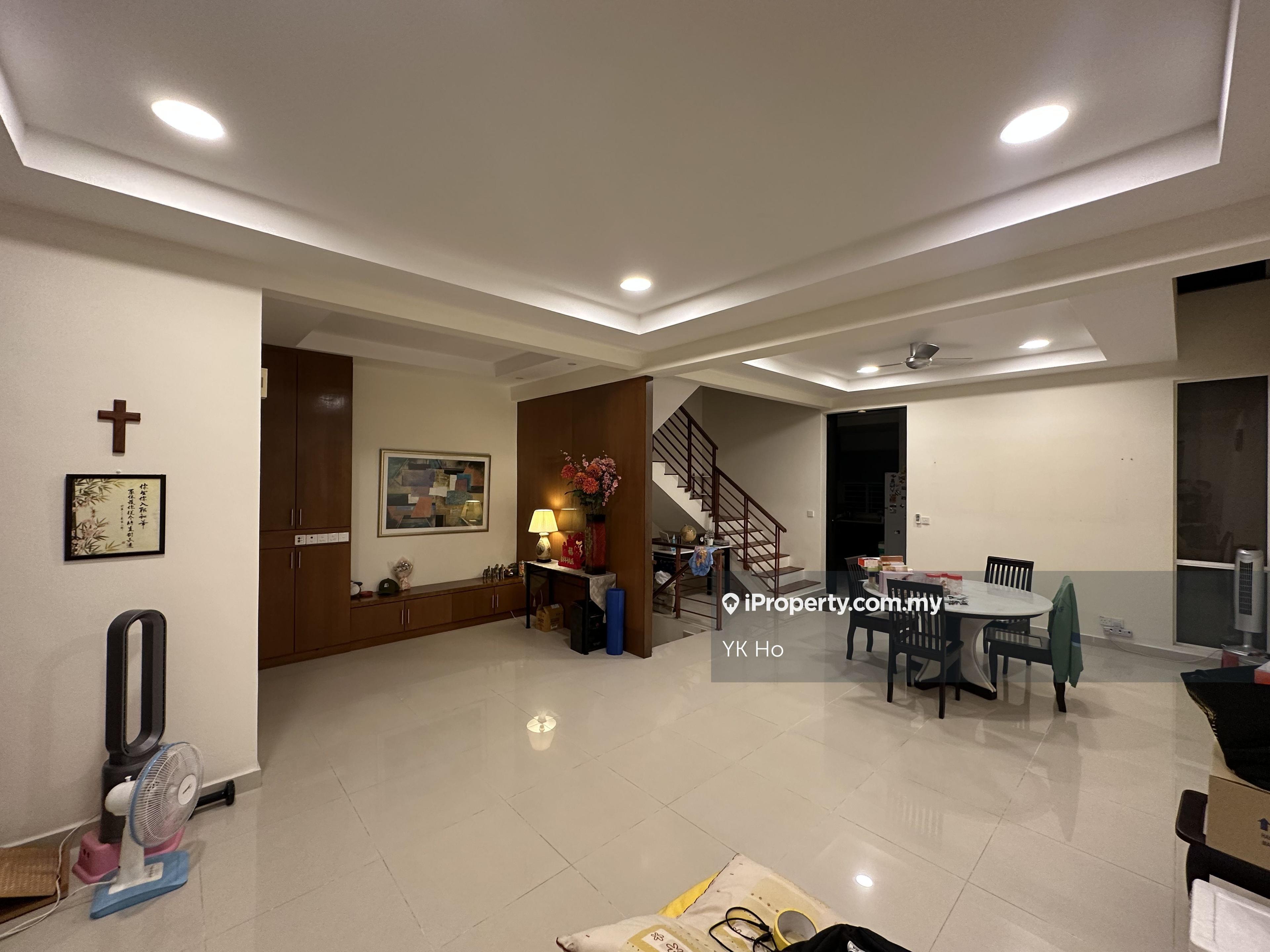 Sering Ukay, Ampang, Selangor, 2.5 Storey Terrace, Dual Entrance, Sale