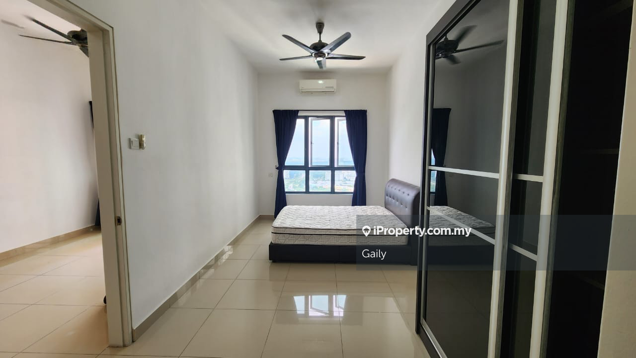 The most central condo to stay with mall beneath good security safe