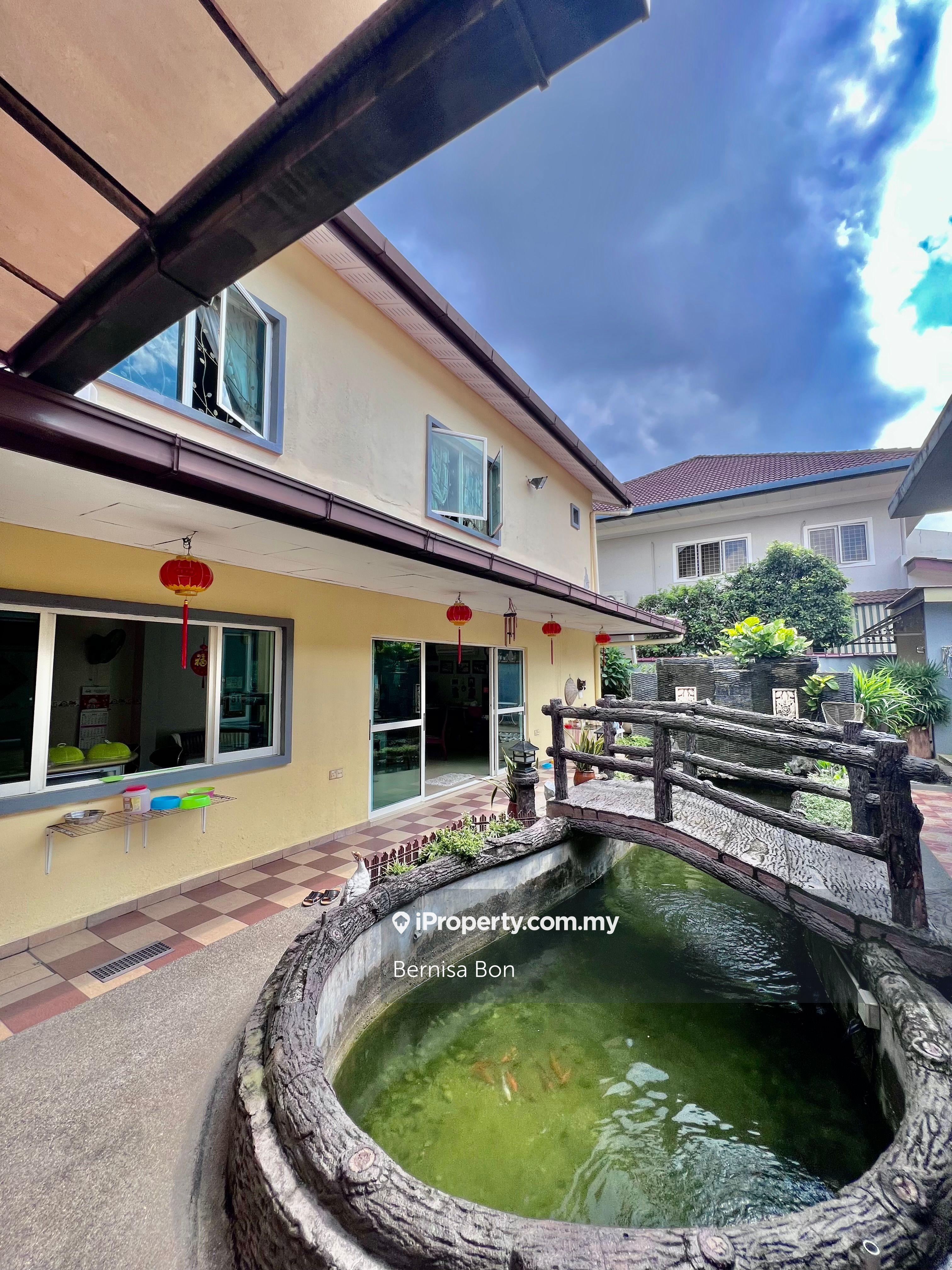 7400 land area. Well kept renovated house. guarded area.good location