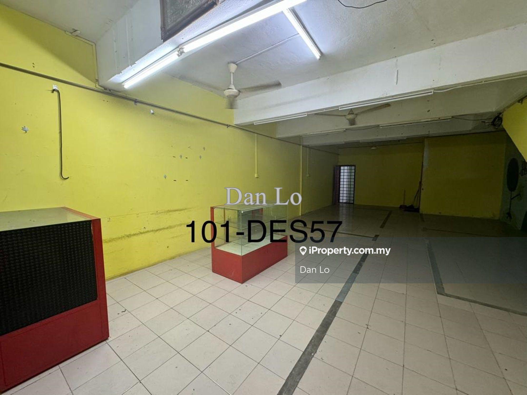 1.5-Storey Shop Lot, Taman Ttdi Jaya Jalan opera