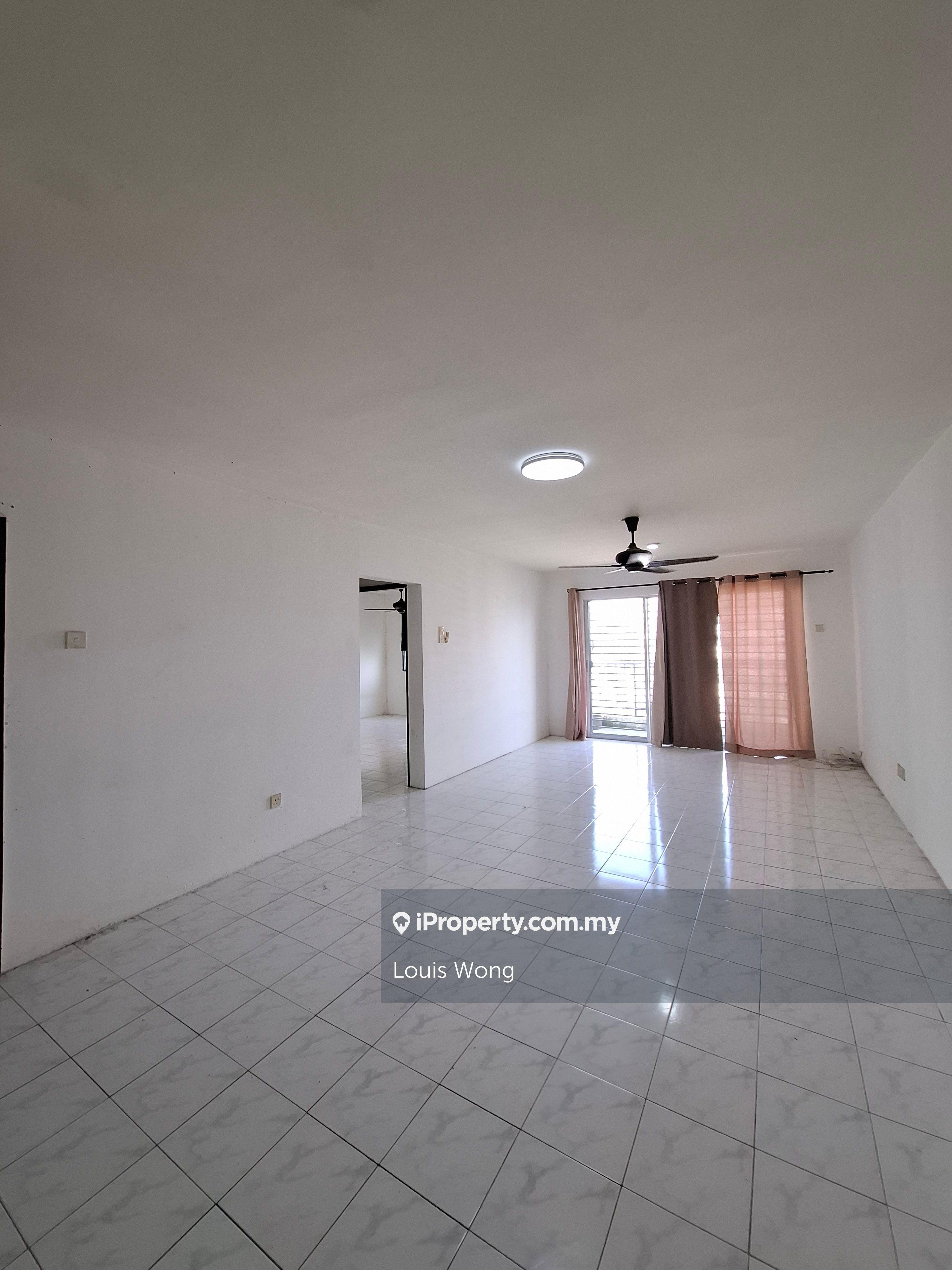 Desa Sri Puteri B, Apartment, 832sqft, Partially Furnished, Well Kept