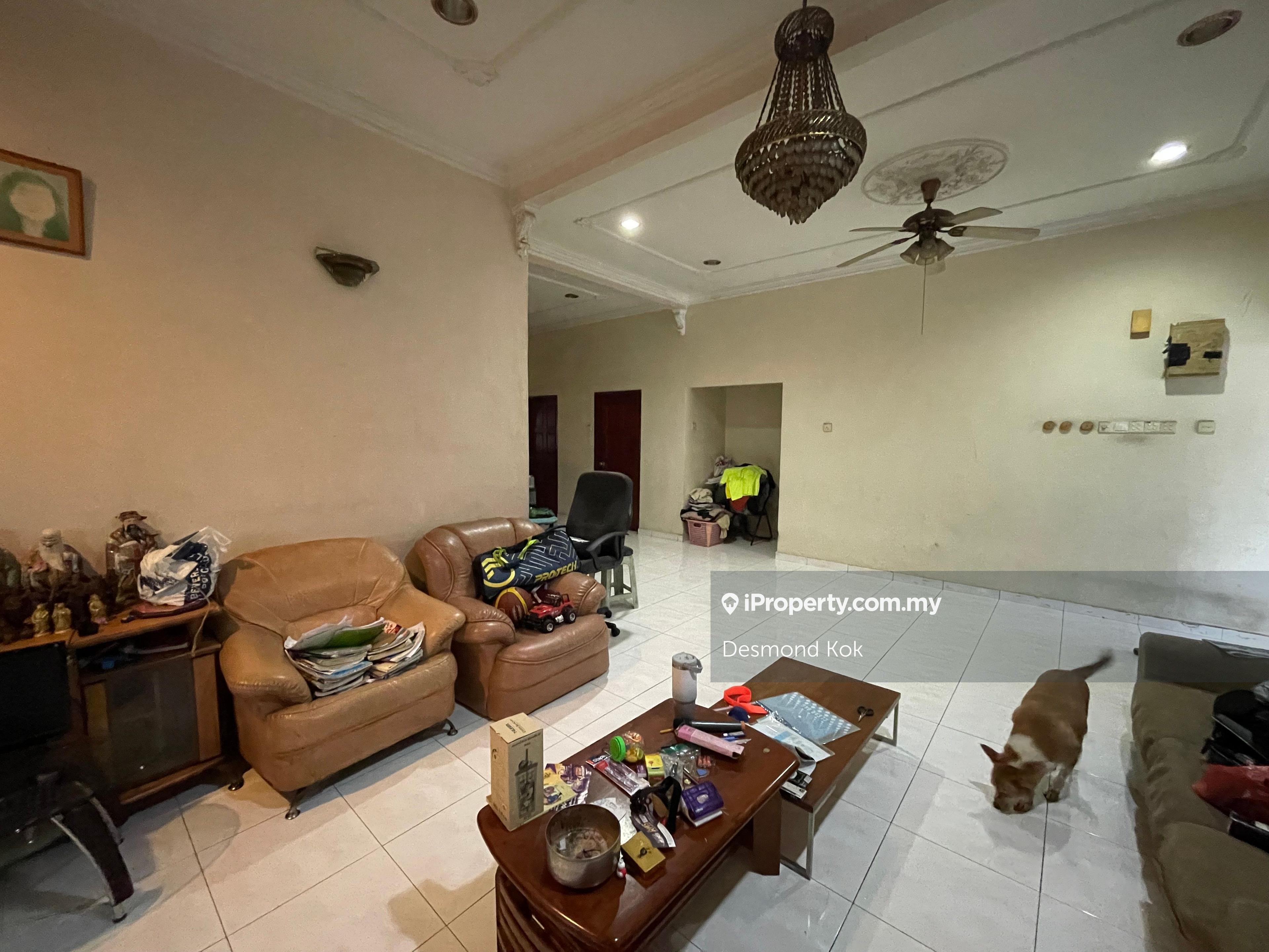 Corner unit big land,limited unit,free hold 