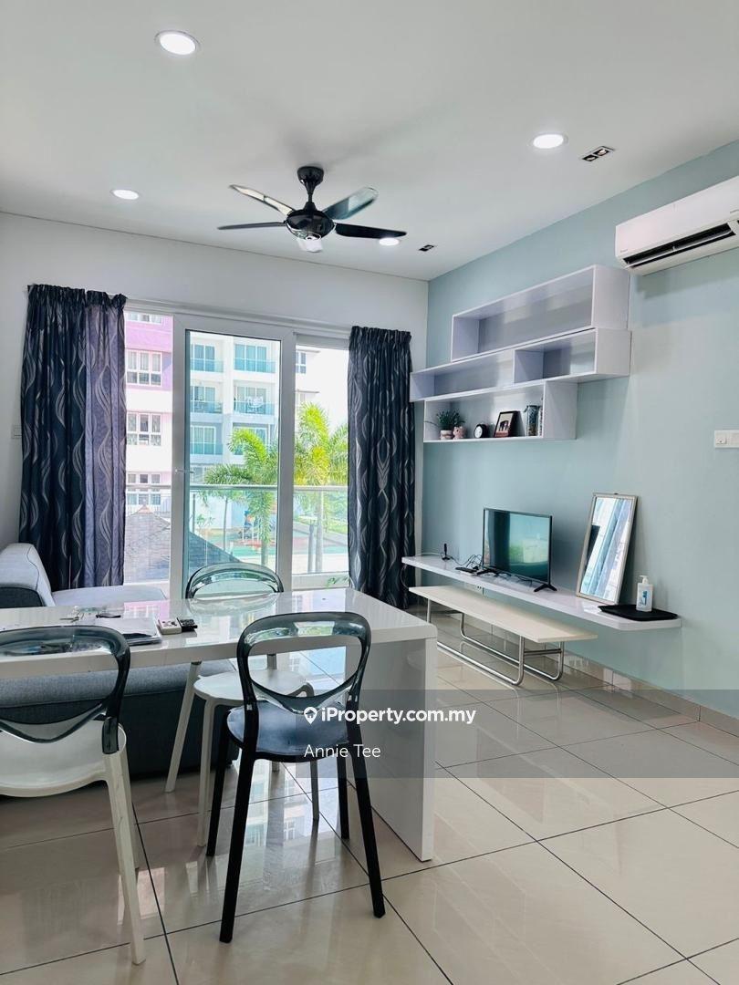 Season amaran Apartment/ Fully Furnished/ Corner Lot/ Good Condition
