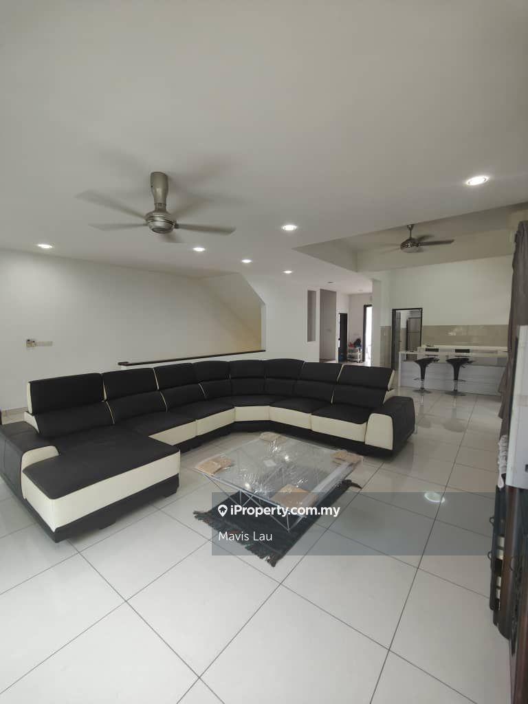 Golf View 2.5 Storey Semi D Unit
